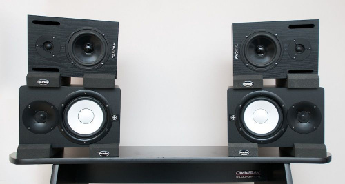 Активная мониторная АС YAMAHA HS7