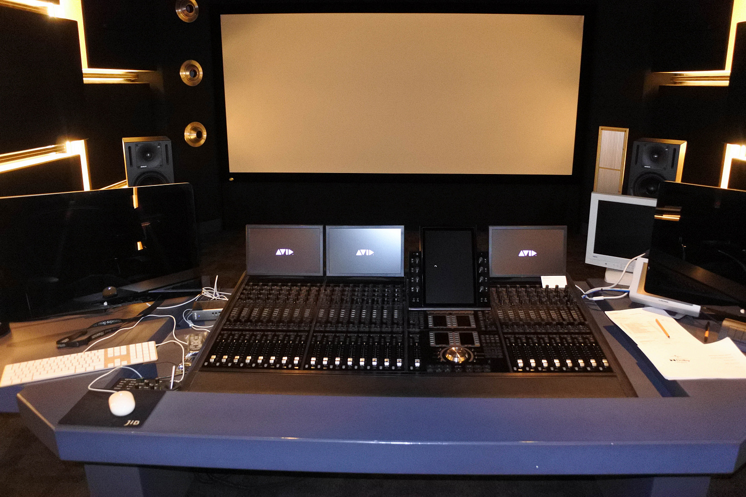 Итоги семинара: Звуковые технологии и решения Avid и Dolby для постпродакшн, музыкальных студий и театрально-концертной деятельности.