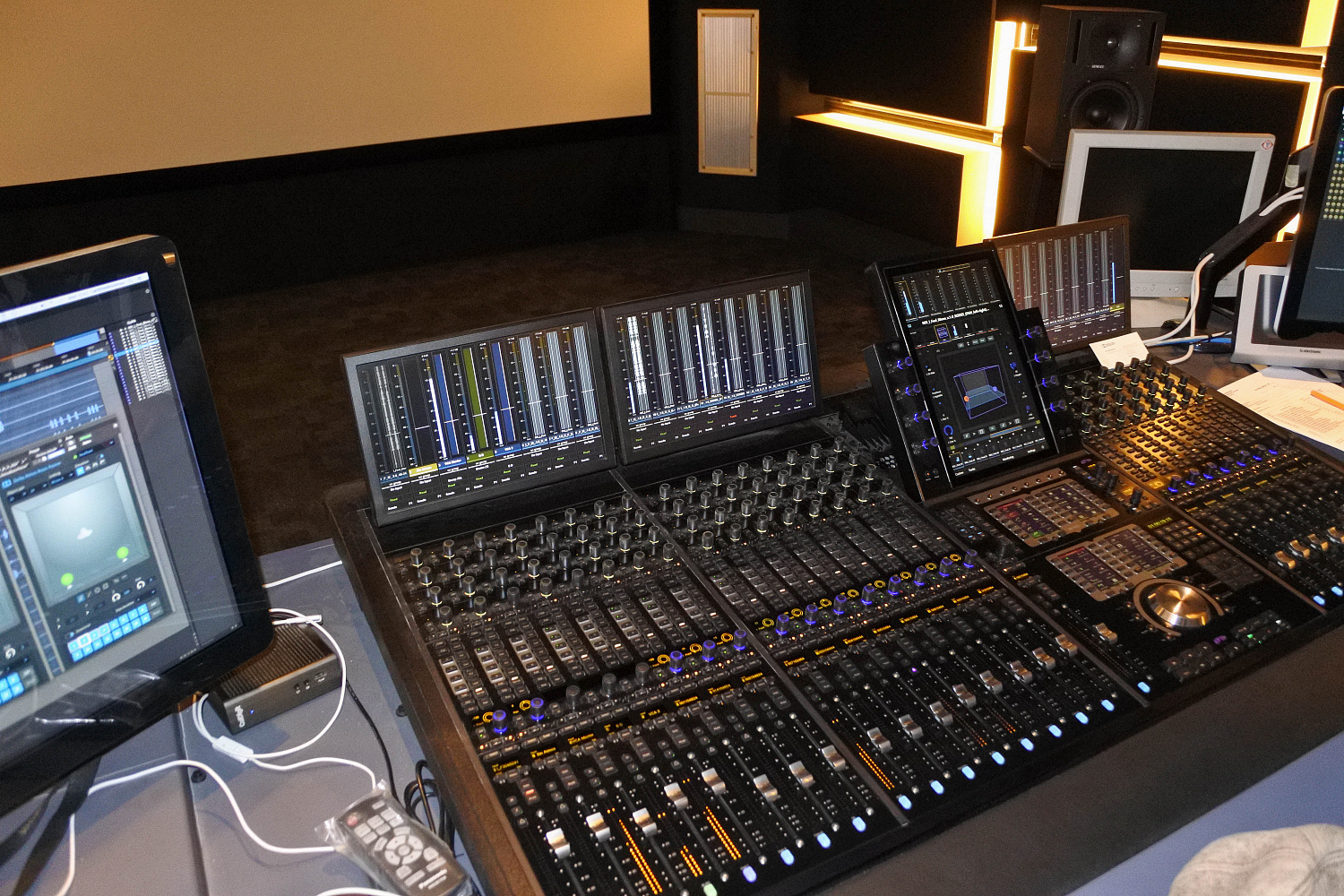 Итоги семинара: Звуковые технологии и решения Avid и Dolby для постпродакшн, музыкальных студий и театрально-концертной деятельности.